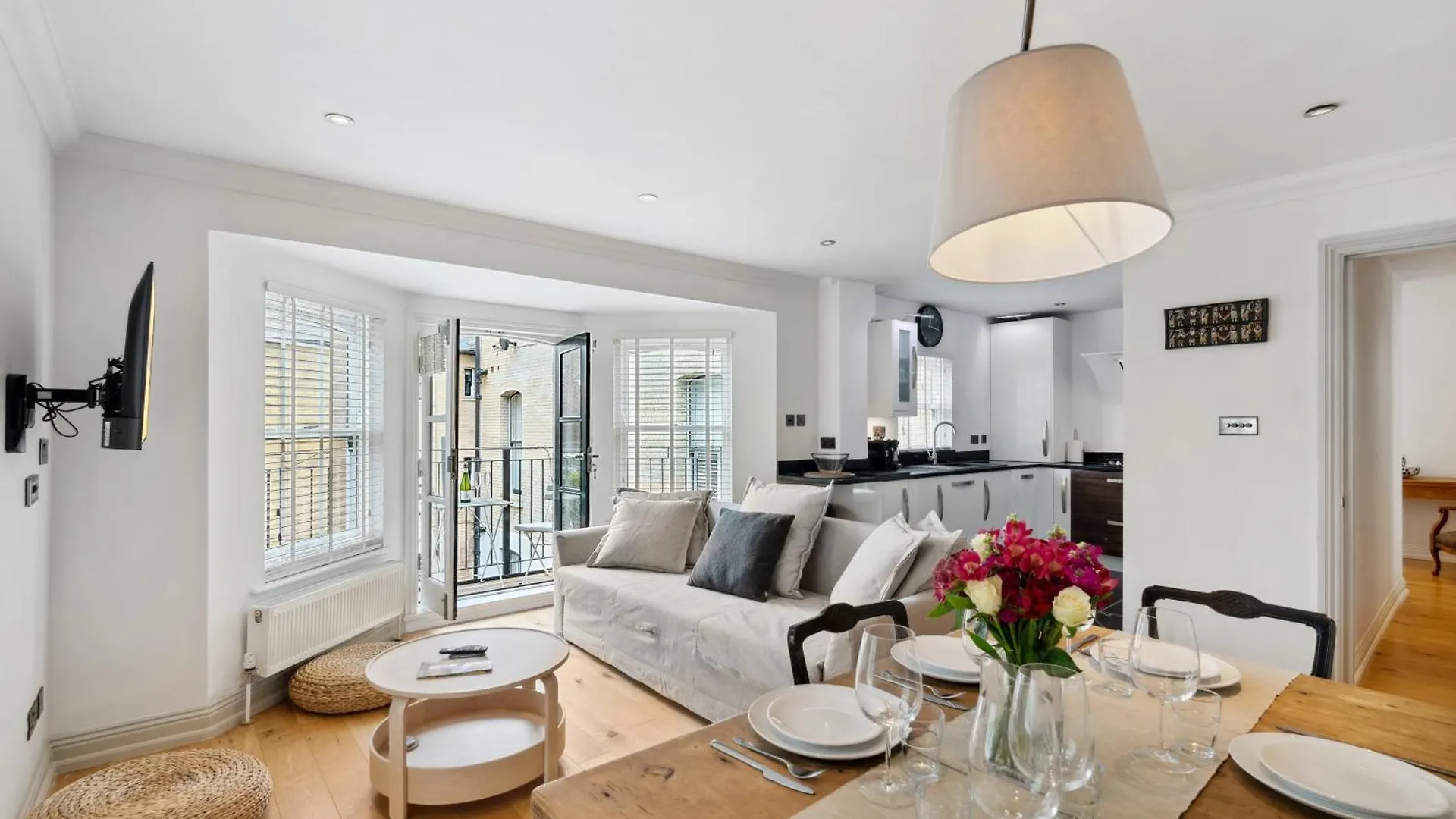 Victorian Villa Apartment - Free Parking ブライトン